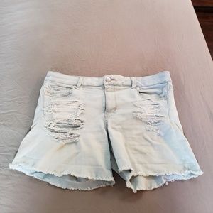AEO Distressed Light Blue Denim Shorts Size 16